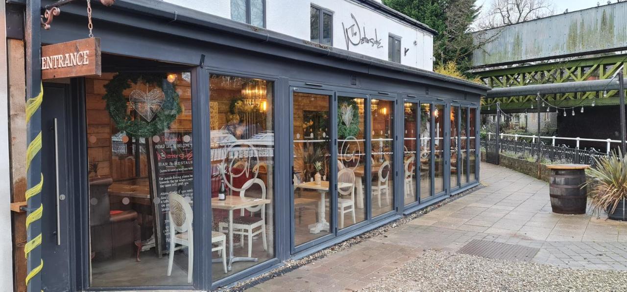 The Waterside Bar, Rooms & Restaurant Swinton  Luaran gambar