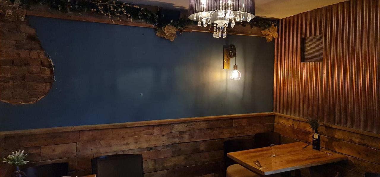 The Waterside Bar, Rooms & Restaurant Swinton  Luaran gambar