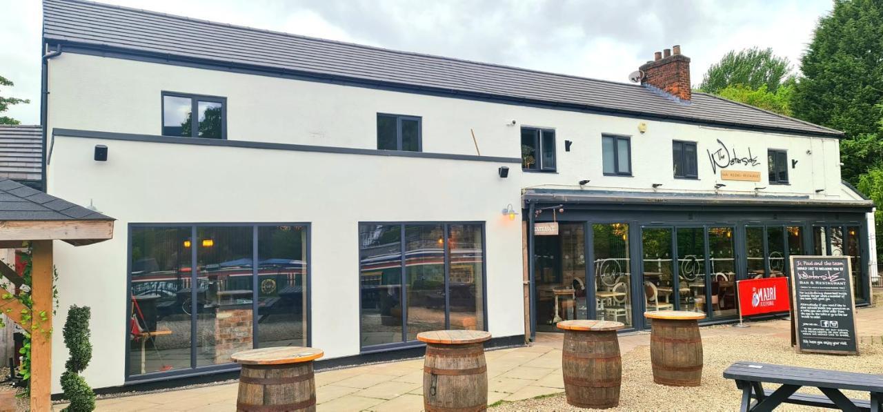 The Waterside Bar, Rooms & Restaurant Swinton  Luaran gambar